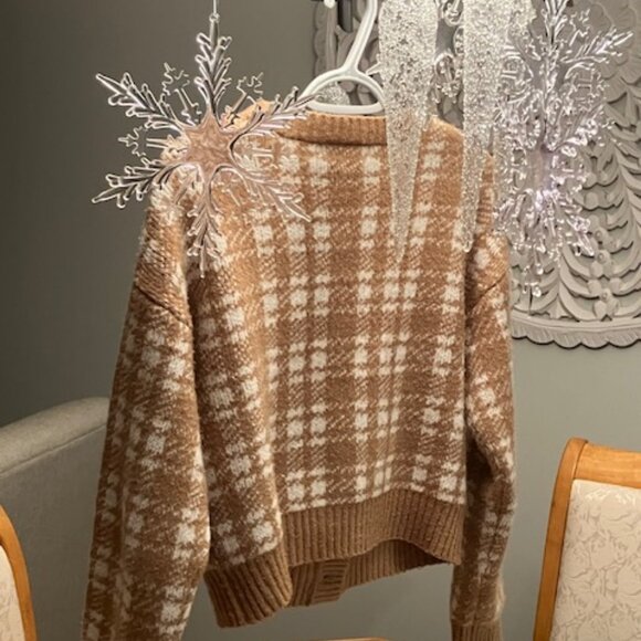 Almost Famous Cardigan Size Medium - Picture 5 of 5